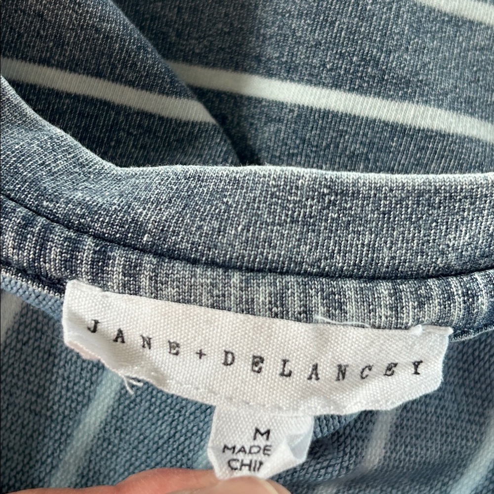 Anthro Jane & Delancey Distressed Sweatshirt w Gathered Cuffs Sz M +MEASUREMENTS - Picture 4 of 11
